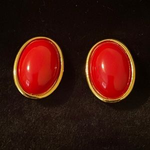 Vintage Liz Claiborne Red Oval Gold Tone Clip On Earrings
